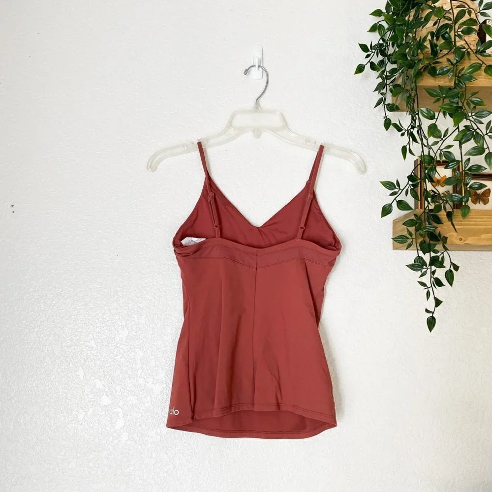 ☀️ ALO YOGA Yoga Workout Tank Top Pink Small Everyday Casual Mauve V Neck Boho